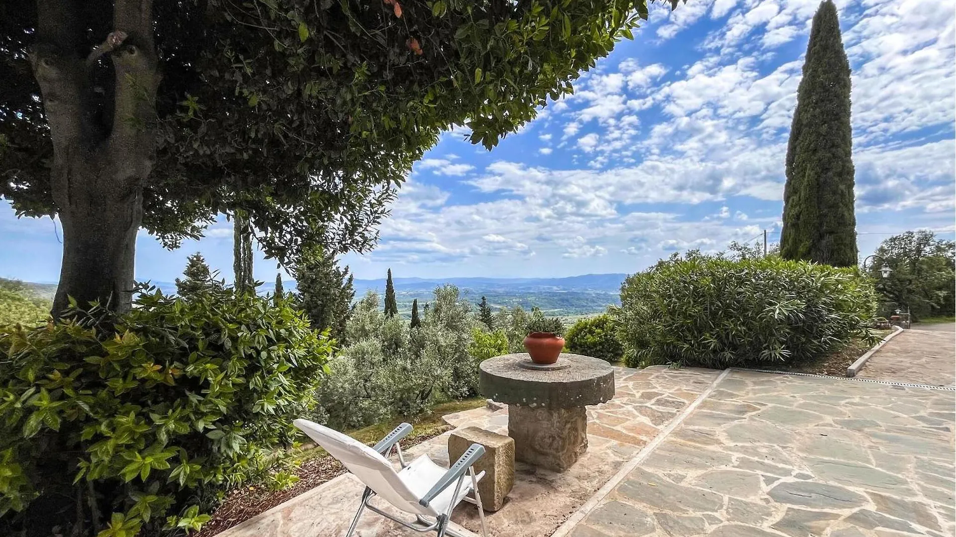 3 Bedroom Awesome Home In Loro Ciuffenna Italy