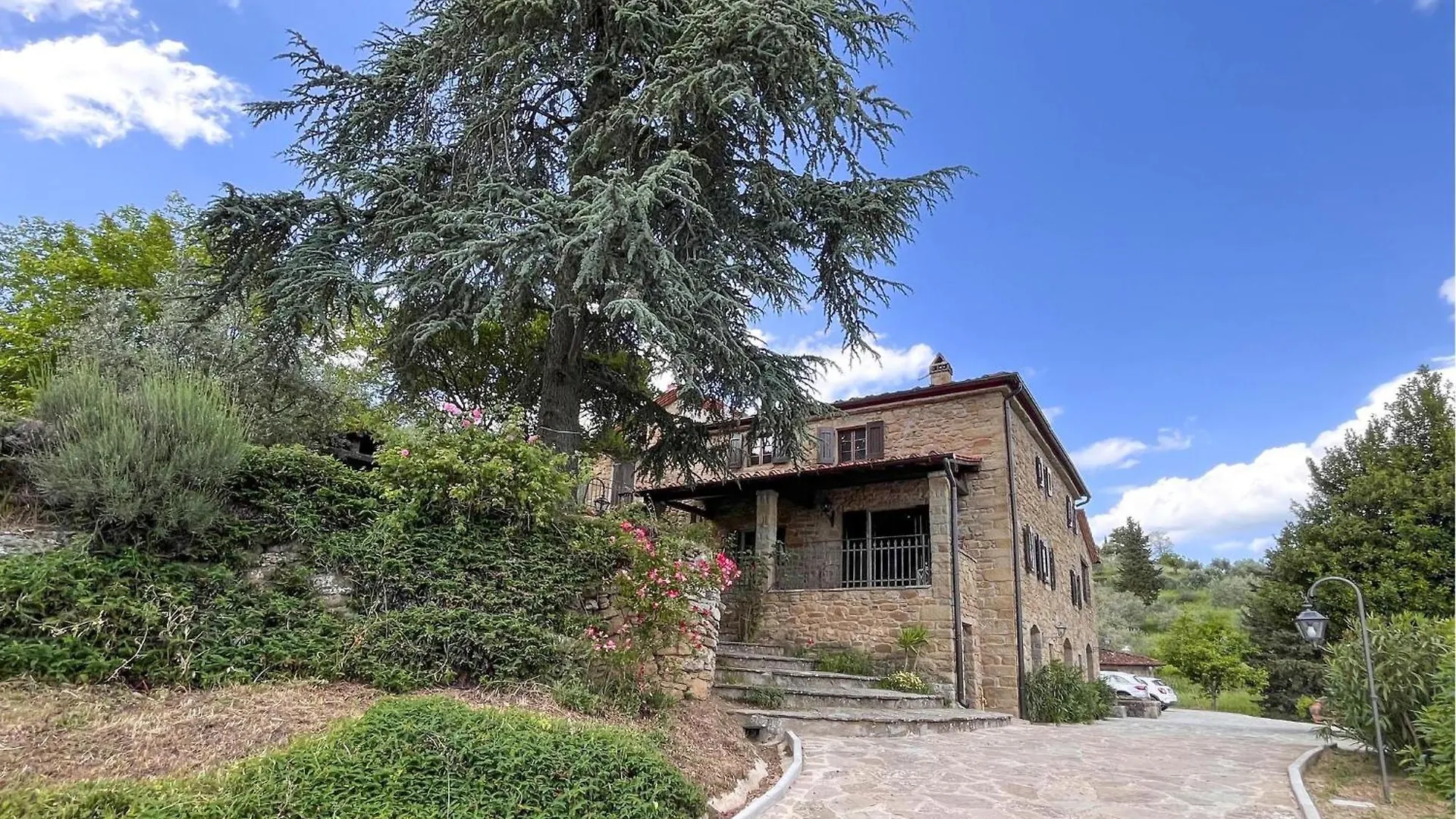 3 Bedroom Awesome Home In Loro Ciuffenna 0*,  Italy