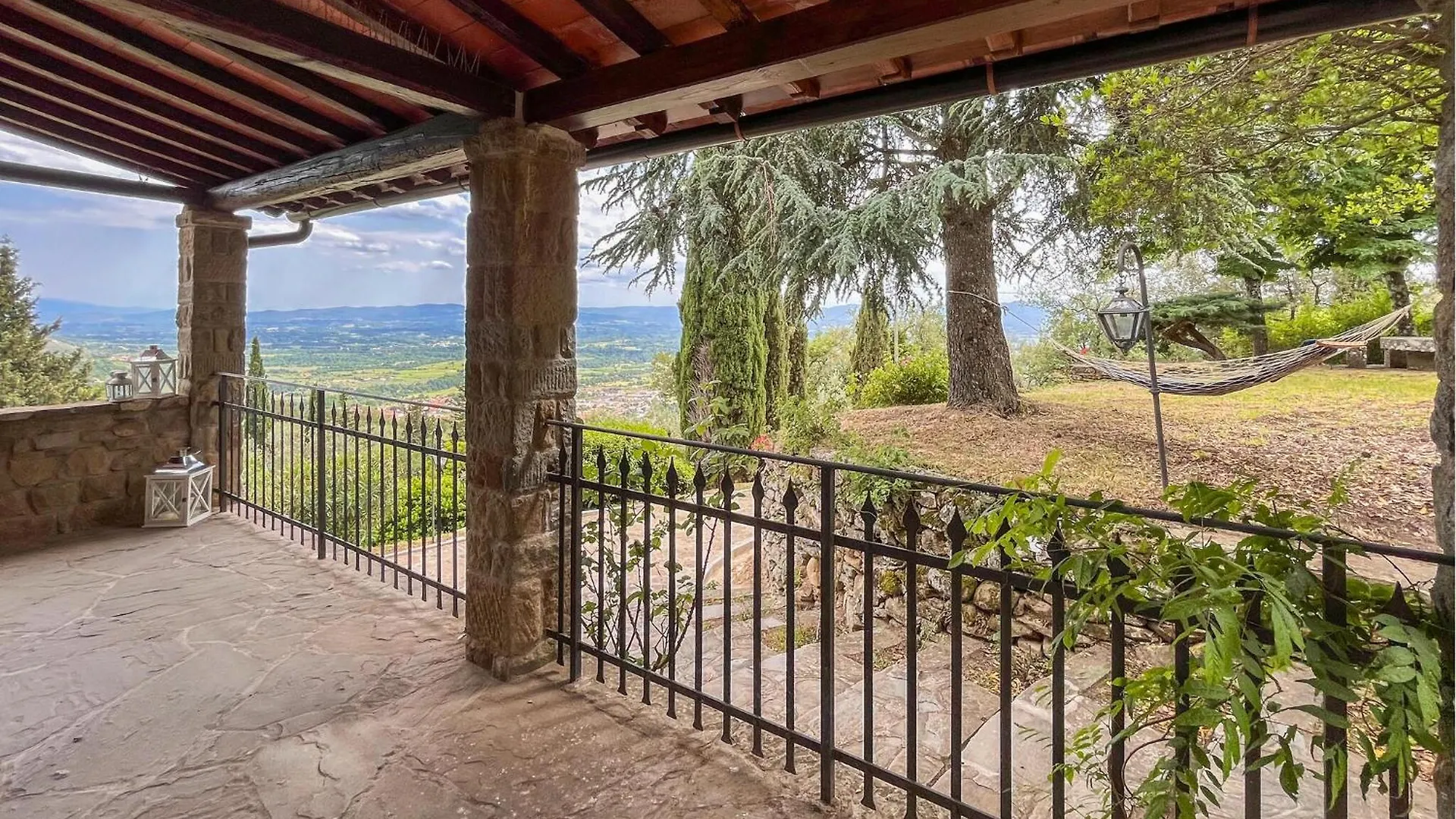 Holiday home 3 Bedroom Awesome Home In Loro Ciuffenna