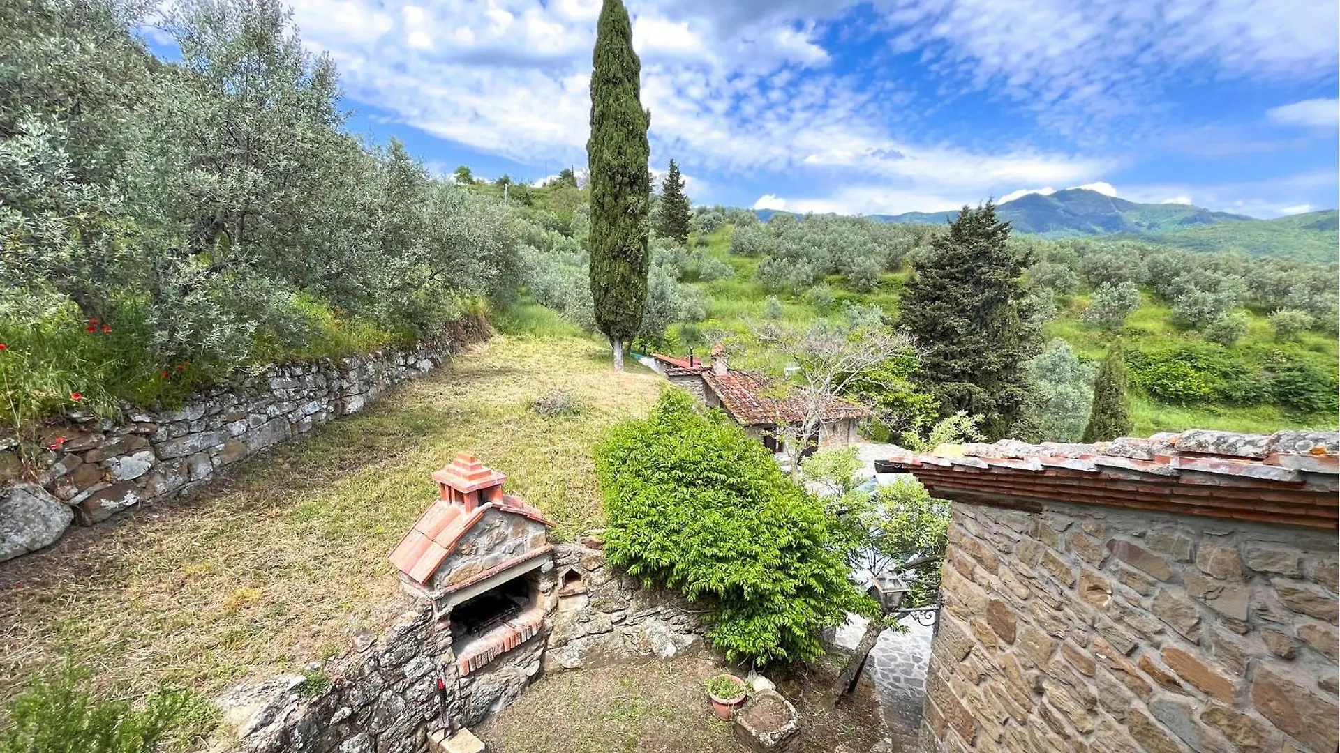 3 Bedroom Awesome Home In Loro Ciuffenna 0*,
