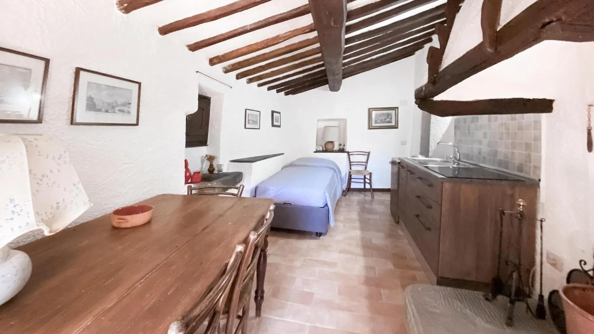 3 Bedroom Awesome Home In Loro Ciuffenna 0*,  Italy